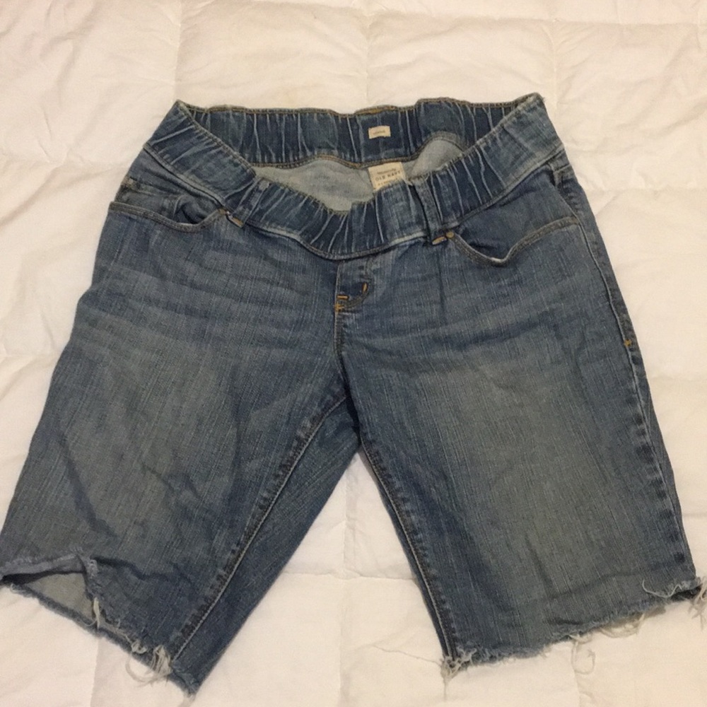 Maternity shorts